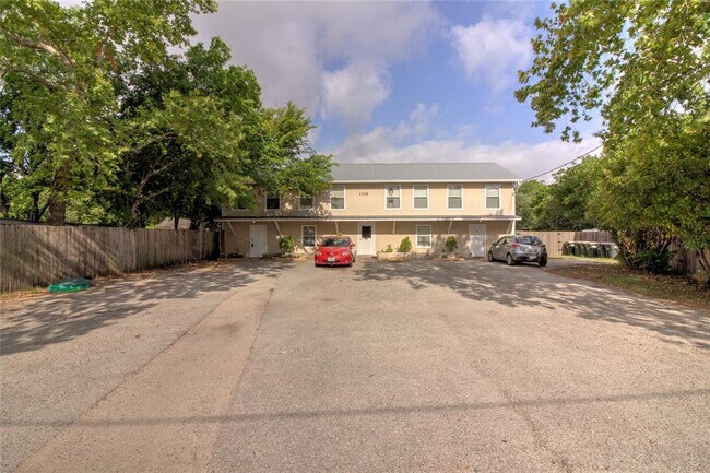 Photo - 1308 Pine St