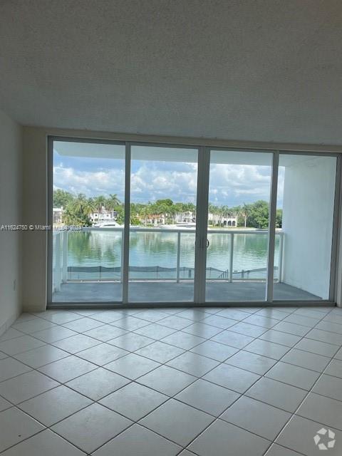 Building Photo - 5750 Collins Ave Unit C Rental