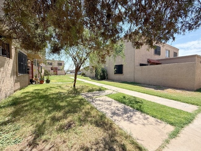 Photo - 4031 W Mesquite Ln