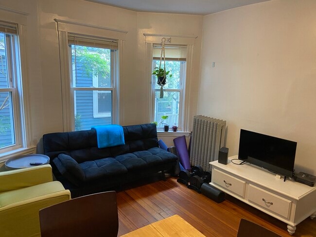 Building Photo - 10 Cambridge Ter Unit 1 Rental