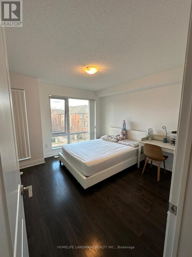 Photo - 283 South Park Rd