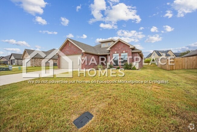 Building Photo - 531 Arkansas Black Rental