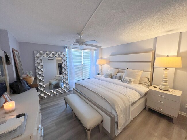 Photo - 1 Royal Palm Way Unit 305