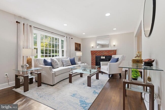 Photo - 5642 Jefferson Blvd