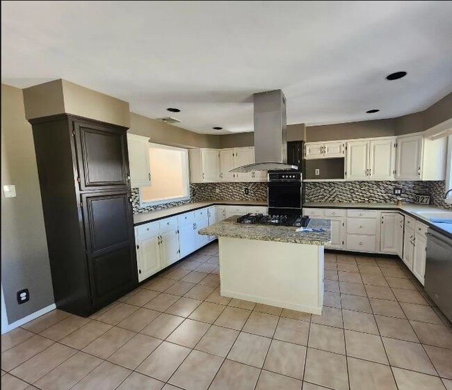 Photo - 827 Savitt Pl