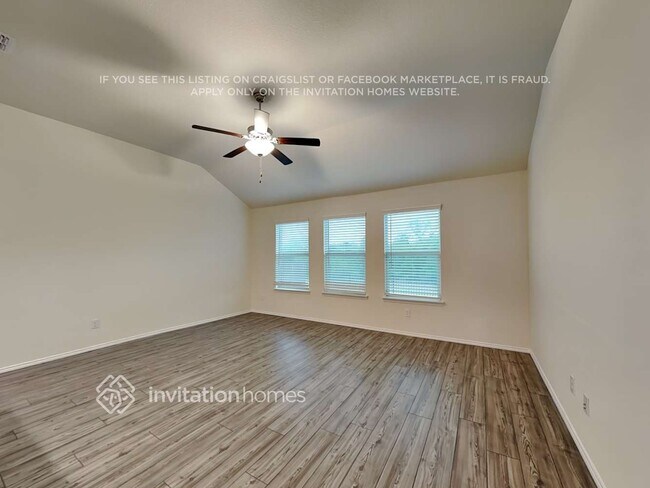 Photo - 1800 Alamandine Ave