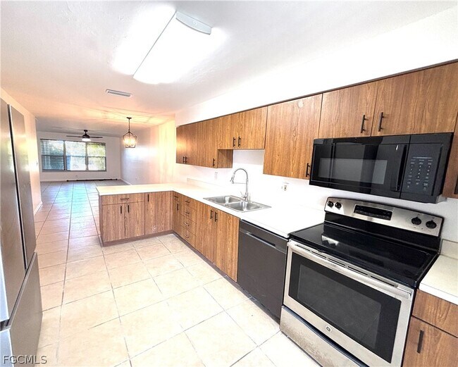 Photo - 503 NE 24th Pl