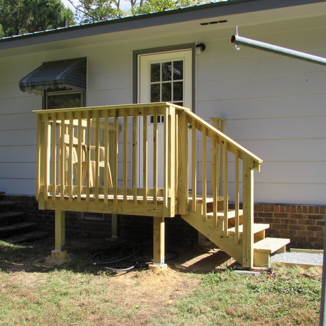 Building Photo - Fully Furnished Apartment
