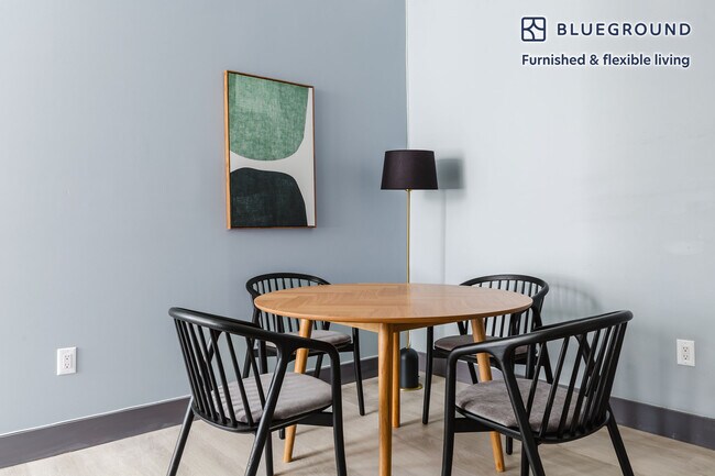 Photo - 161 W 54th St Unit FL6-ID1492