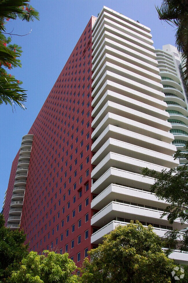 Vista de la esquina noroeste - Imperial at Brickell Apartamentos