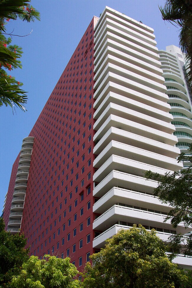 Vista de la esquina noroeste - Imperial at Brickell