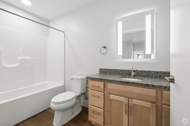 2BR, 2BA - 830SF - Second Bathroom