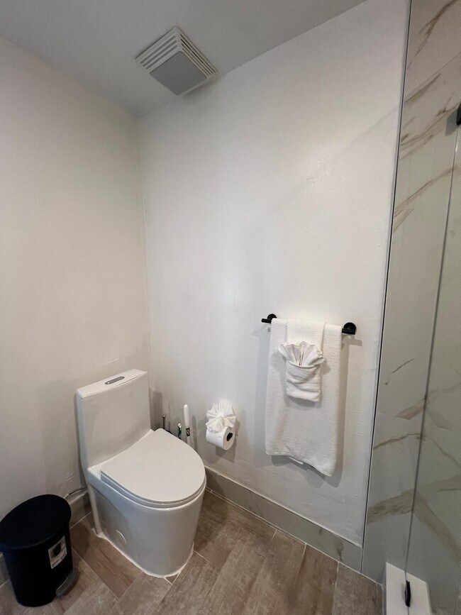 Photo - 1211 NE 15th Ave