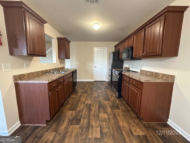 Photo - 1122 Mcconaughy Ct