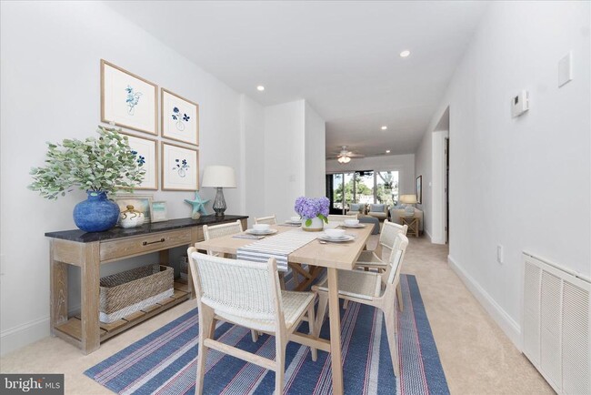 Building Photo - 5 President Point Dr Unit A1