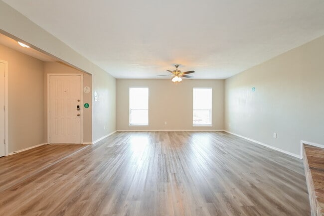 Photo - 1301 Southridge Dr