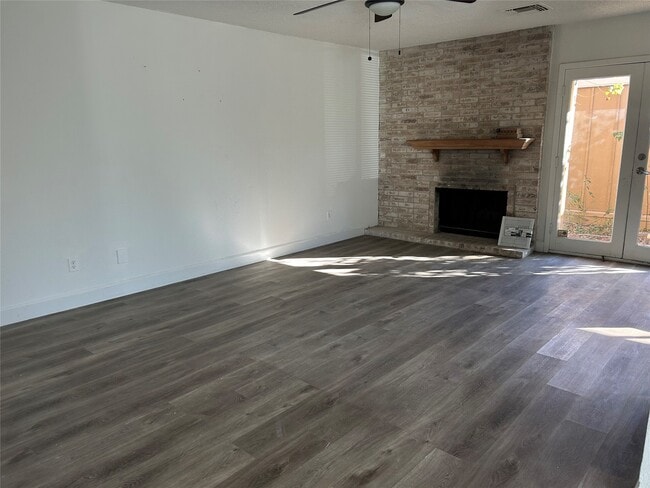 Building Photo - 6119 Dryad Dr