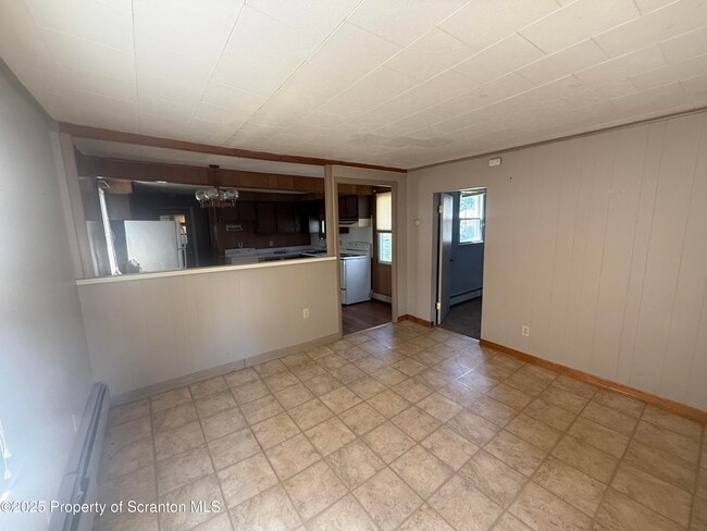 Photo - 205 2nd St