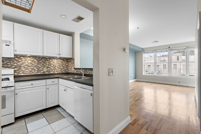 Photo - 400 9th St Condo Unit W3J