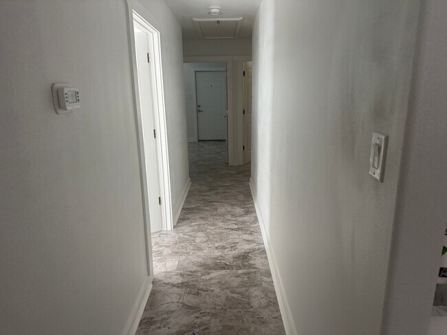 Photo - 1301 E Avenue G Unit 1302