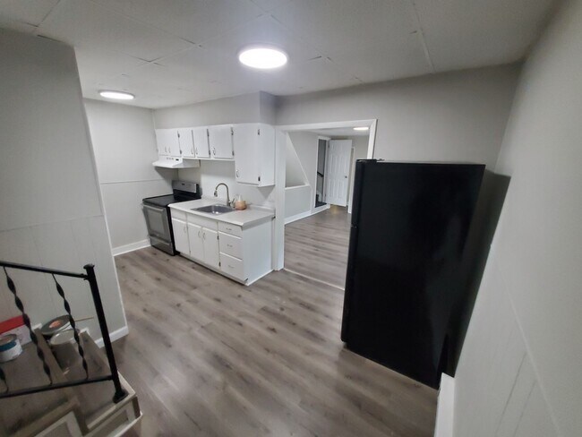 Photo - 550 S Benner Ave Unit 2