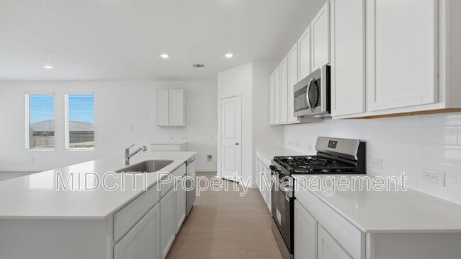 Photo - 1304 Apron Trl