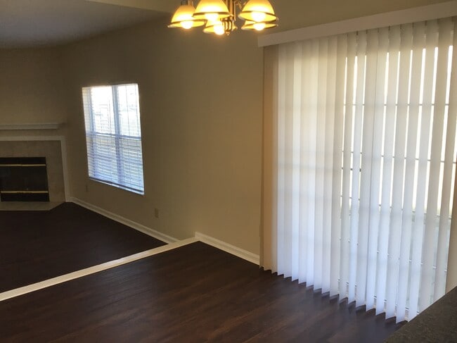 Photo - 2440 Tiptop Dr