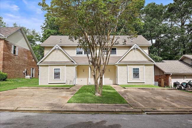 Building Photo - 221 Brendalwood Blvd Unit A