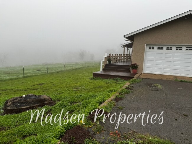 Photo - 784 Flag Creek Rd