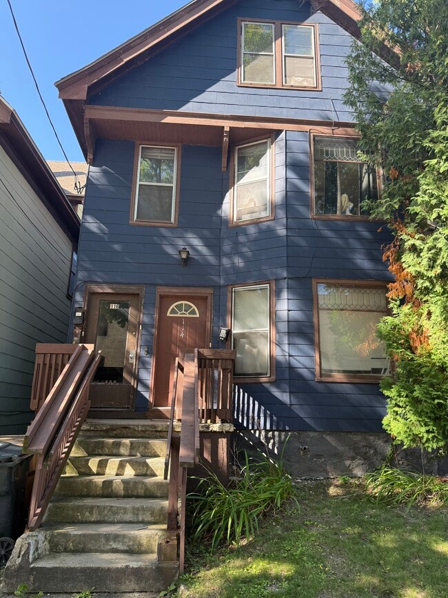 Photo - 114 S Blair St