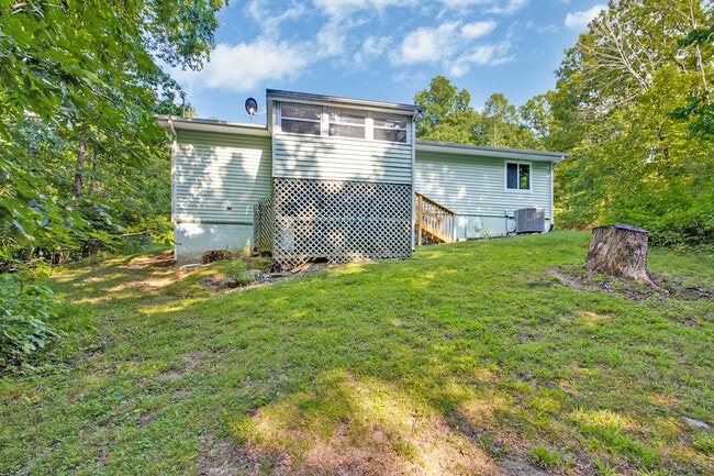 Photo - 169 Lakeshire Dr