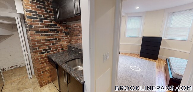 Photo - 69 Babcock St Unidad 8