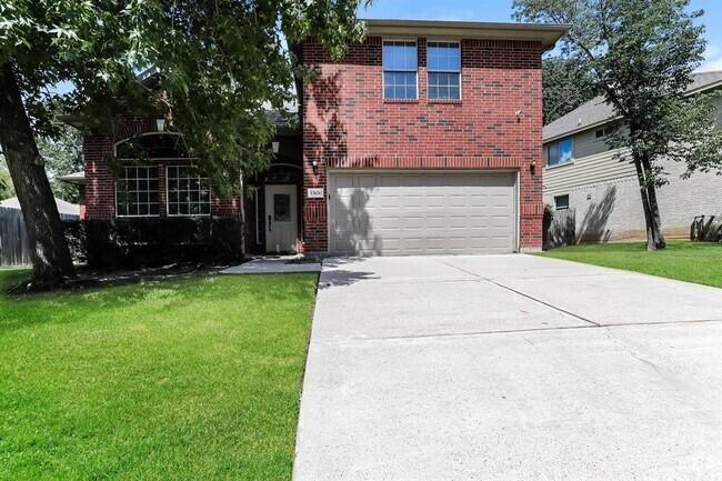 Building Photo - 13626 Summer Hill Dr Rental