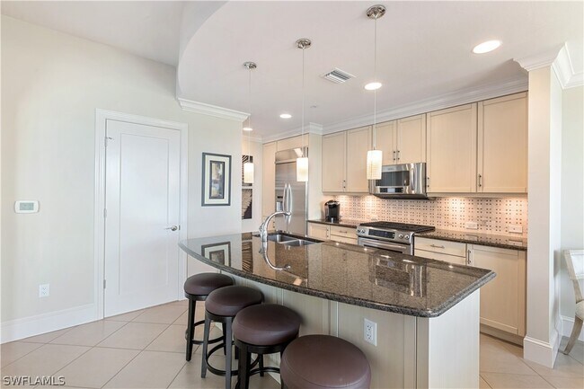 Photo - 9123 Strada Pl Unidad 7207