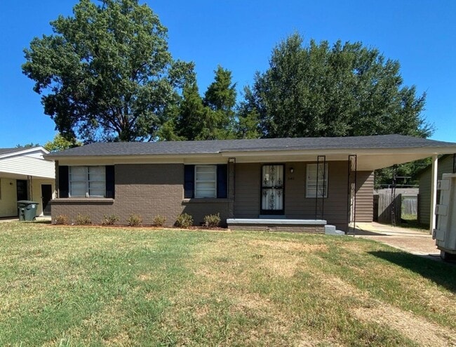 Building Photo - 640 Leacrest Ave Rental