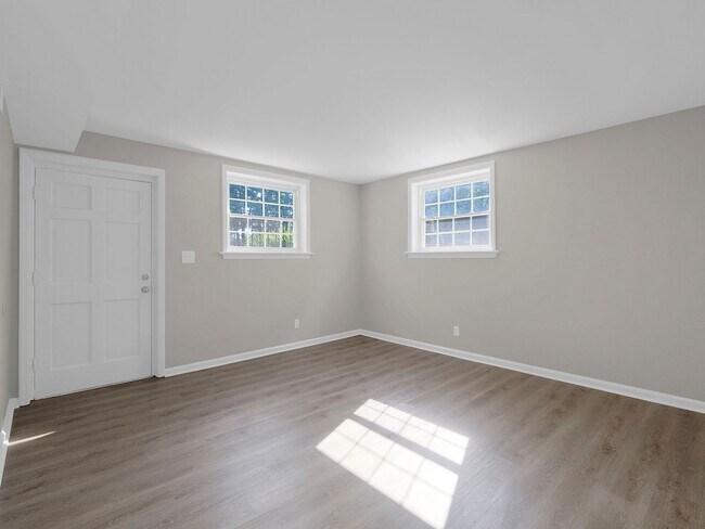 Photo - Stratford Square Apartments Unidad #200