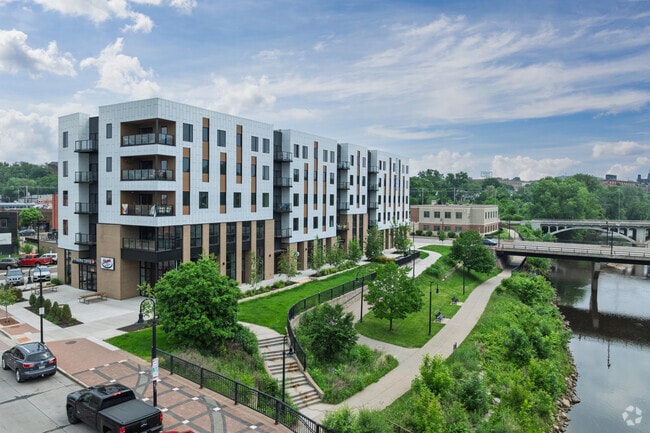 Building Photo - Andante Rental