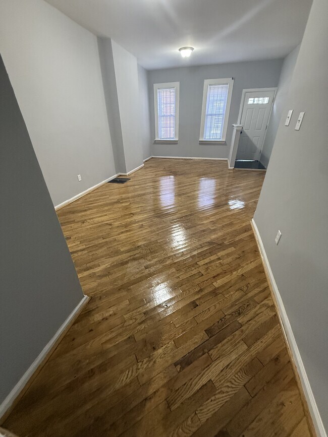Building Photo - 2215 N Colorado St Rental