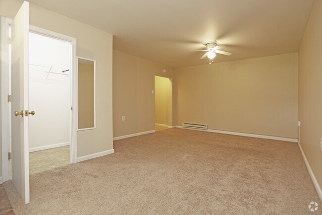 Studio, 1 BA - living area