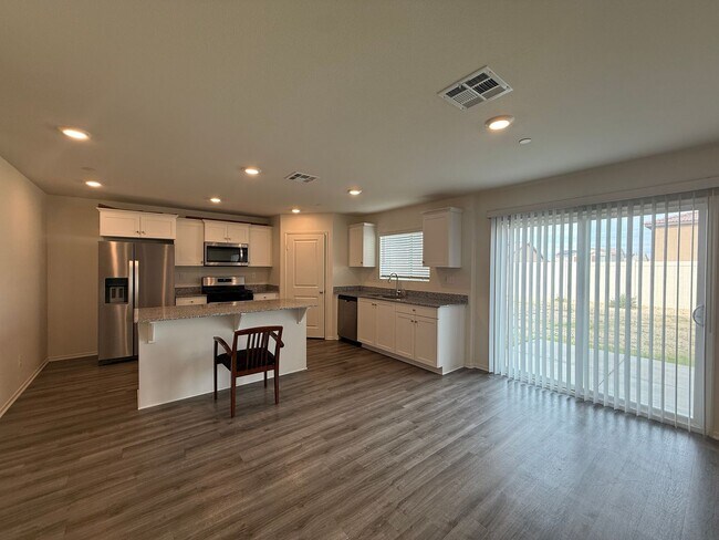 Photo - West Lancaster 4 bedroom!