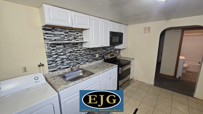 Photo - 18 Inglewood Ter Unit 18