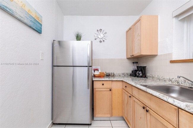 Photo - 1982 Marseille Dr Unit 4