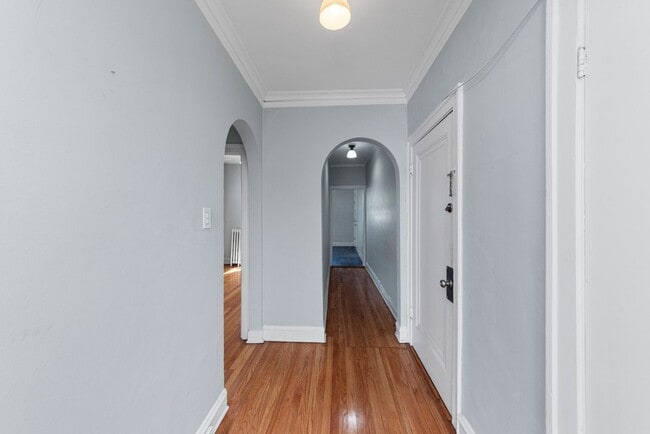 Photo - 2344 W School St