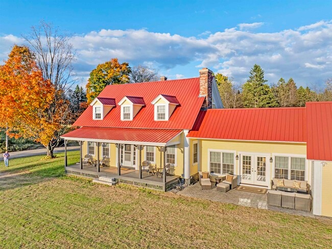 Photo - 386 S Hill Rd