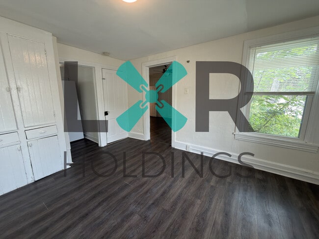Photo - 329 N 5th St