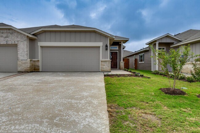 AVAILABLE NOW! GORGEOUS 3 BEDROOM DUPLEX L... - AVAILABLE NOW! GORGEOUS 3 BEDROOM DUPLEX L...