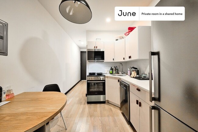 Photo - Room in Shared 3 bed/3 bath home Unidad A