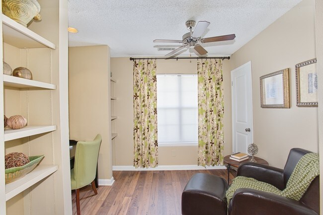 2 Bedroom Luxury-Classic Style