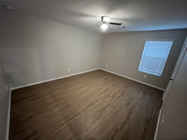 Photo - 132 Pine Bend Ct