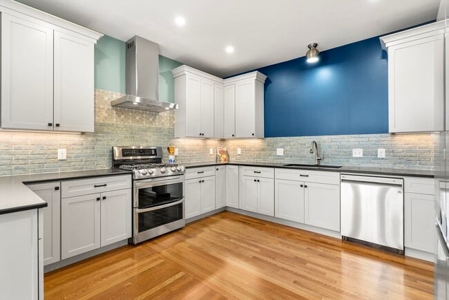 Photo - 132 Sewall Ave Condo Unit C